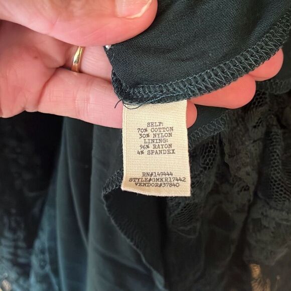 Gimmicks Dark Green Lace Sleeveless Top Large - Picture 5 of 6